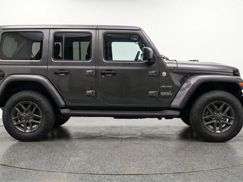 Used 2025 Jeep Wrangler Sport S image 11