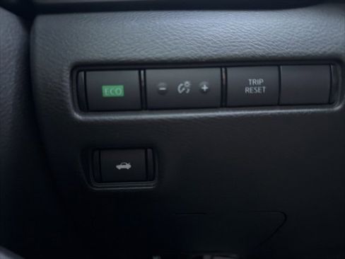 Used 2024 Nissan Sentra S image 24