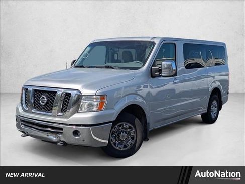 Used 2016 Nissan NV 3500 SL image 1