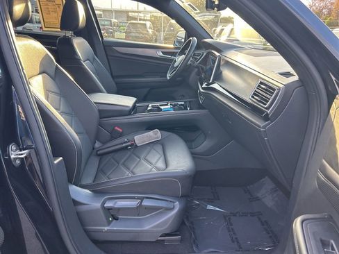 Used 2024 Volkswagen Atlas Cross Sport SE image 23