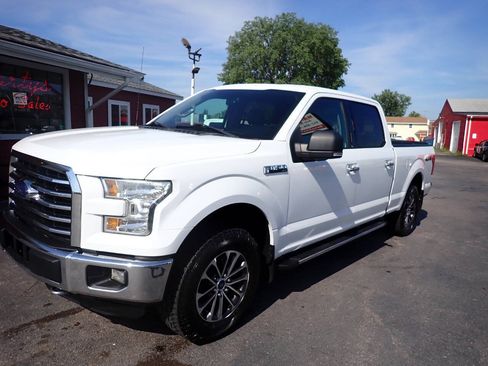 Used 2015 Ford F150 XLT w/ Equipment Group 301A Mid AWD/4WD image 3