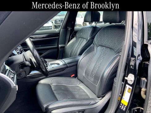 Used 2021 BMW 750i xDrive w/ M Sport Package AWD/4WD image 7
