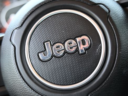 Used 2021 Jeep Wrangler Unlimited Sport AWD/4WD image 29