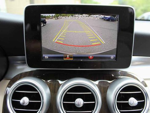 Used 2016 Mercedes-Benz GLC 300 4MATIC image 22