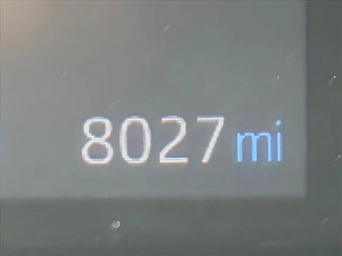 Used 2021 Toyota RAV4 XLE AWD/4WD image 11