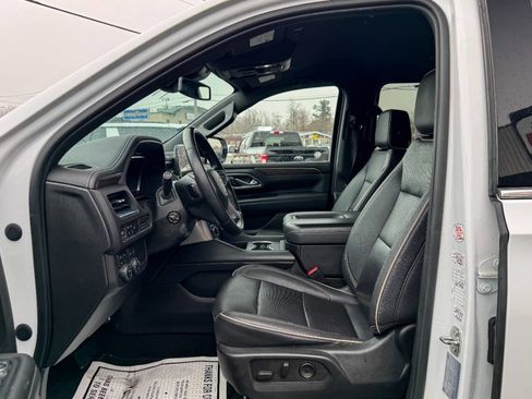 Used 2023 Chevrolet Suburban Premier image 23