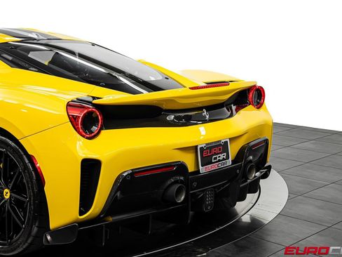 Used 2020 Ferrari 488 Pista Coupe RWD image 24