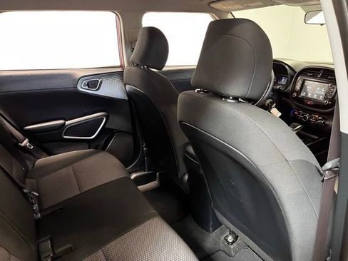 Used 2020 Kia Soul LX FWD image 14