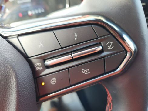 Used 2025 Chevrolet Equinox RS w/ Safety and Technology Package image 42