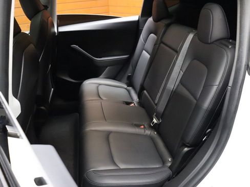 Used 2023 Tesla Model Y Long Range image 28