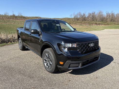 New 2026 Ford Maverick XLT w/ Equipment Group 301A image 7