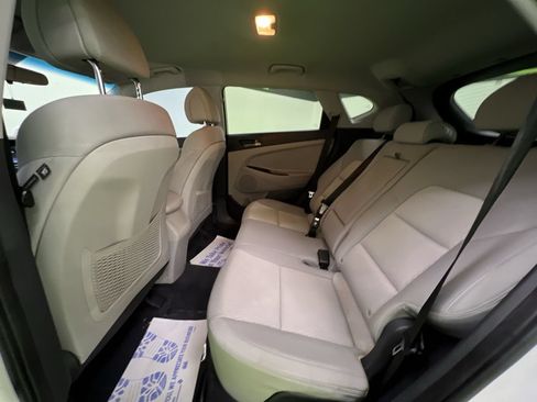 Used 2017 Hyundai Tucson SE FWD image 25