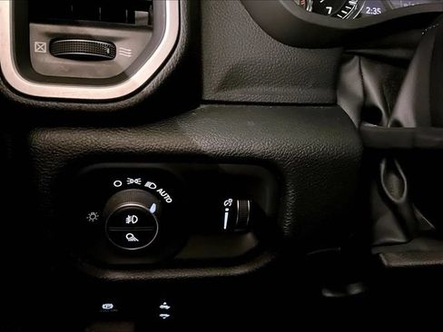 Used 2022 RAM 1500 Big Horn AWD/4WD image 30