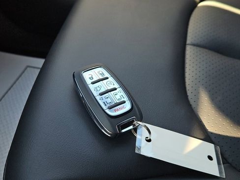 New 2026 Chrysler Pacifica Select image 51