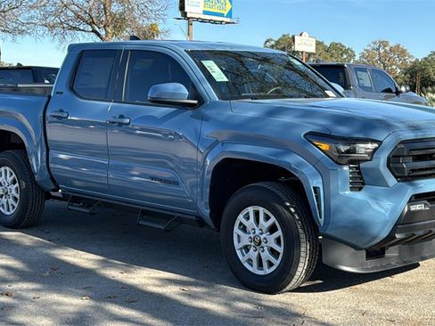 New 2026 Toyota Tacoma SR5 image 3