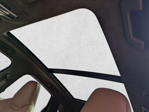 Used 2021 Porsche Cayenne Turbo image 16