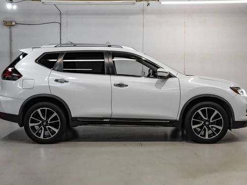 Used 2018 Nissan Rogue SL w/ Premium Package AWD/4WD image 10