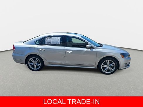 Used 2015 Volkswagen Passat 1.8T SE FWD image 4