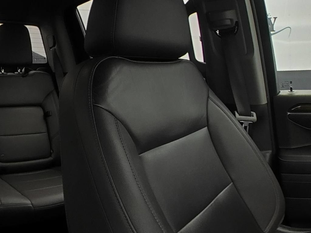Used 2022 Chevrolet Silverado 1500 LT Trail Boss w/ Convenience Package II AWD/4WD image 11