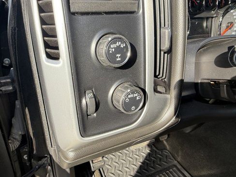 Used 2017 GMC Sierra 1500 SLE image 16