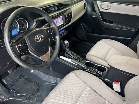 Used 2015 Toyota Corolla LE image 11