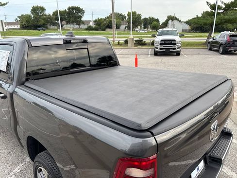 Used 2024 RAM 1500 Laramie AWD/4WD image 12