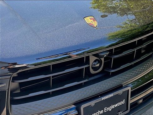 Certified 2026 Porsche Macan AWD/4WD image 32