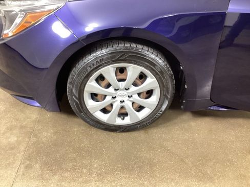 Used 2021 Toyota Corolla LE FWD image 28