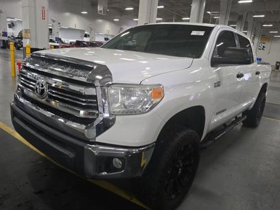 Used 2017 Toyota Tundra SR5 w/ SR5 Upgrade Package