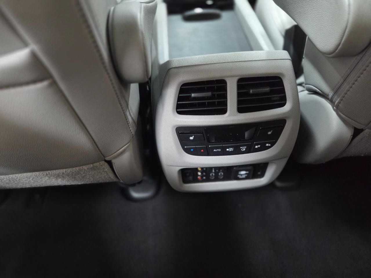 Used 2018 Honda Pilot Elite image 27