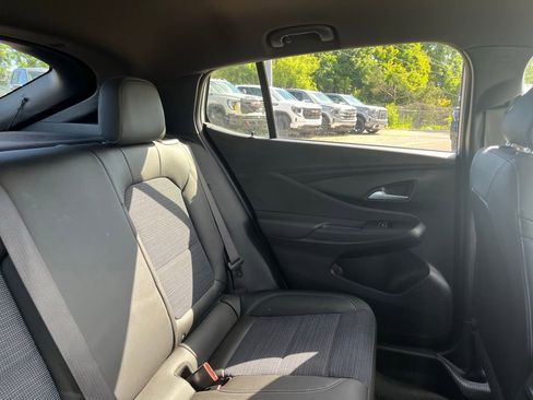 Used 2026 Buick Envista Preferred FWD image 36