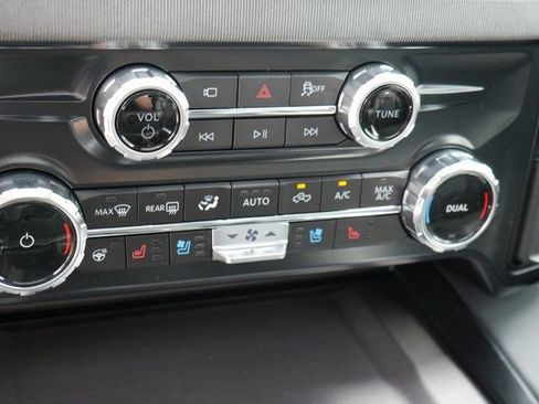 New 2026 Ford F250 Platinum image 24