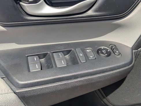 Certified 2017 Honda CR-V LX image 22