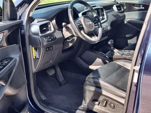 Used 2018 Kia Sorento EX w/ EX Advanced Touring Package FWD image 3