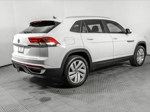 Used 2023 Volkswagen Atlas Cross Sport SE image 8