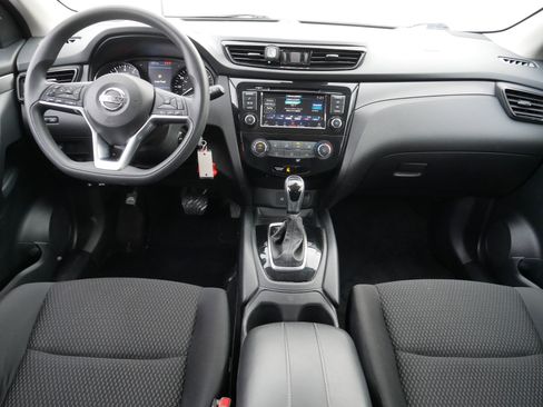 Certified 2022 Nissan Rogue Sport S image 10