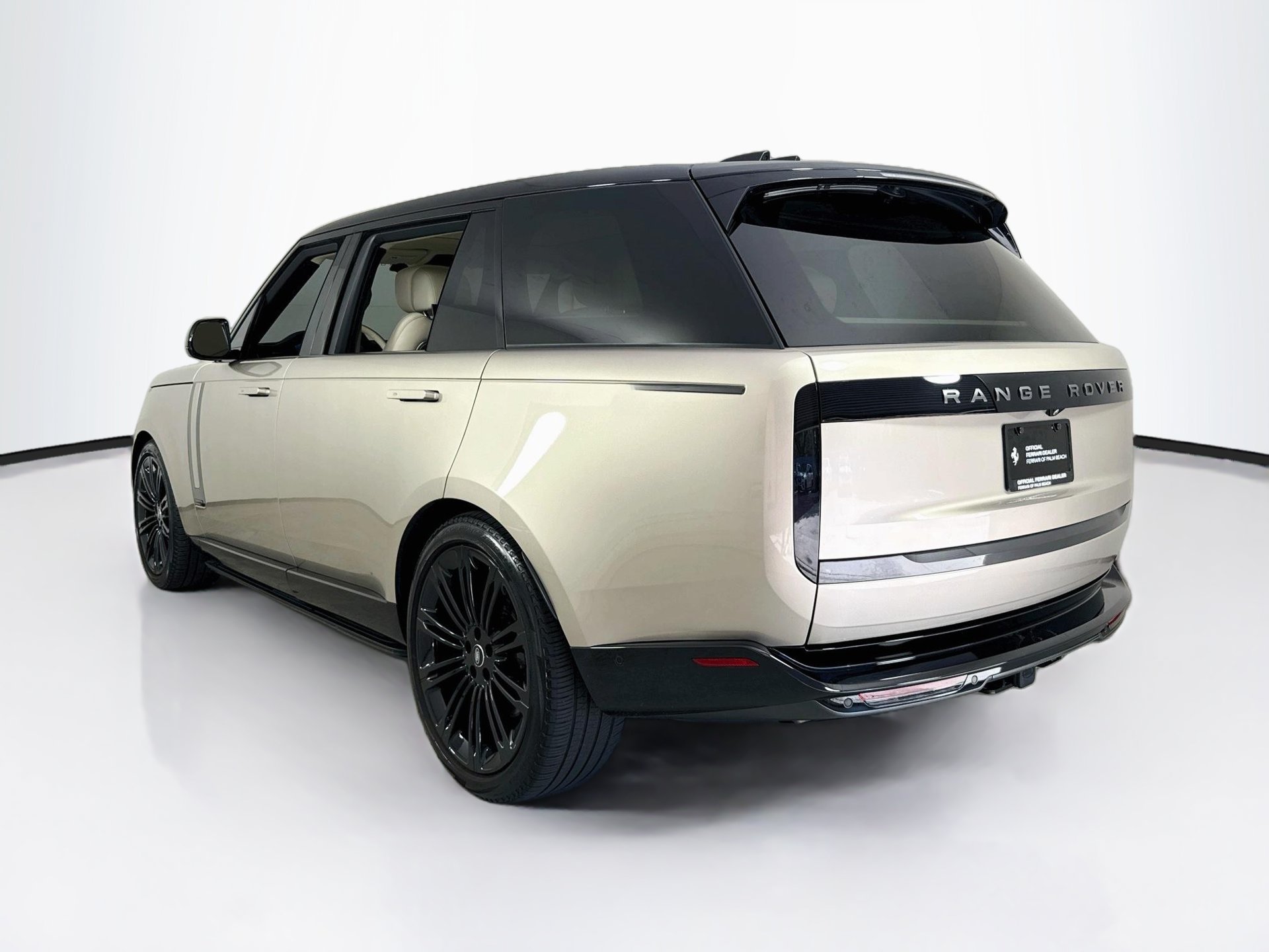 Used 2024 Land Rover Range Rover Long Wheelbase Autobiography AWD/4WD image 5