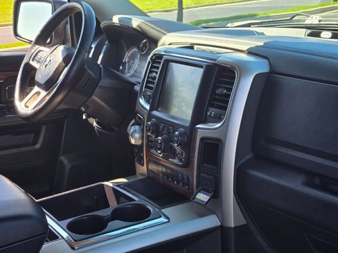 Used 2014 RAM 1500 Laramie w/ Convenience Group AWD/4WD image 8