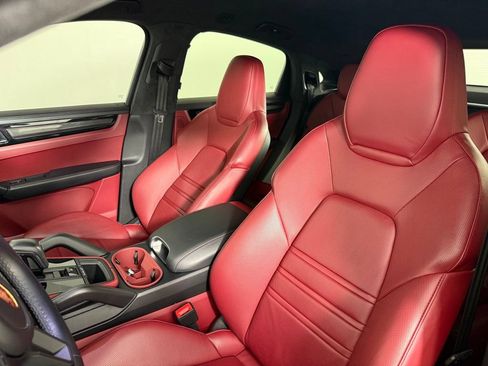 Certified 2023 Porsche Cayenne Turbo GT AWD/4WD image 5