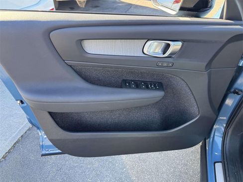 Certified 2024 Volvo XC40 B5 Core image 14
