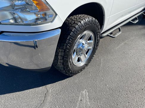 Used 2018 RAM 2500 Tradesman w/ Chrome Appearance Group image 11