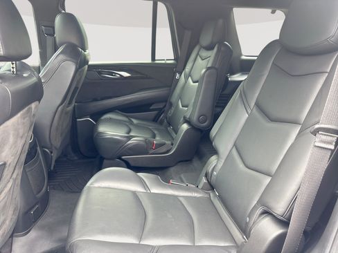 Used 2020 Cadillac Escalade Platinum AWD/4WD image 26