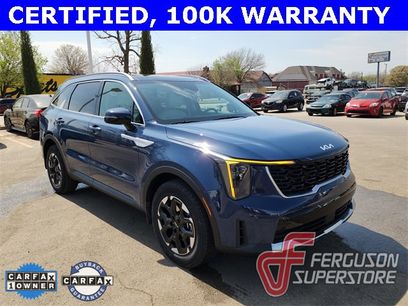 Certified 2025 Kia Sorento S w/ Panoramic Sunroof Package