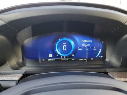 Used 2020 Ford Explorer Platinum w/ Premium Technology Package image 16