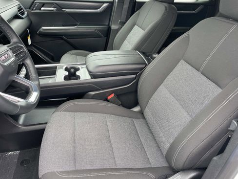 Used 2026 GMC Acadia Elevation w/ Black Edition FWD image 21