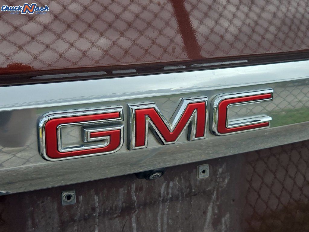 Used 2023 GMC Yukon Denali w/ LPO, Floor Liner Package AWD/4WD image 6