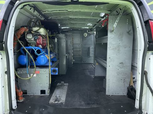 Used 2019 Chevrolet Express 3500 Extended w/ Driver Convenience Package image 26