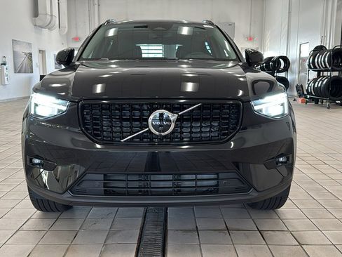 Used 2026 Volvo XC40 B5 Ultra w/ Protection Package Premier image 10