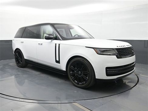 Used 2023 Land Rover Range Rover Long Wheelbase SE image 8