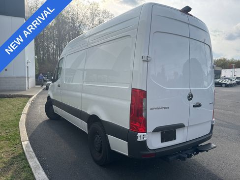 Used 2025 Mercedes-Benz Sprinter 2500 image 4